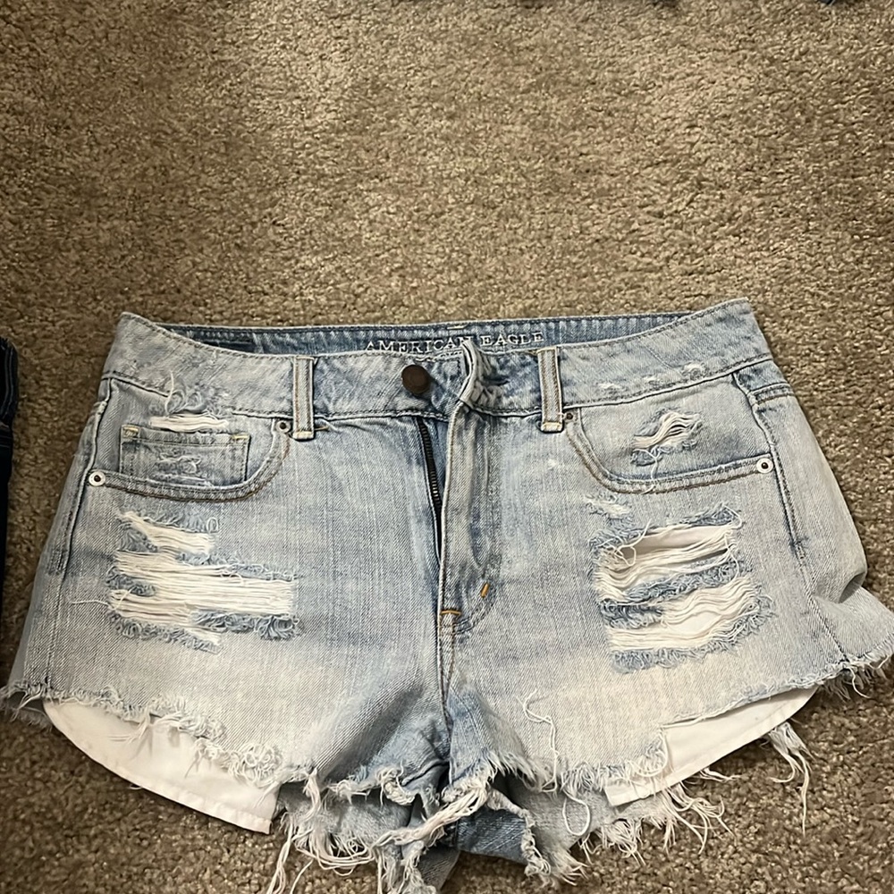 American eagle light wash jean shorts